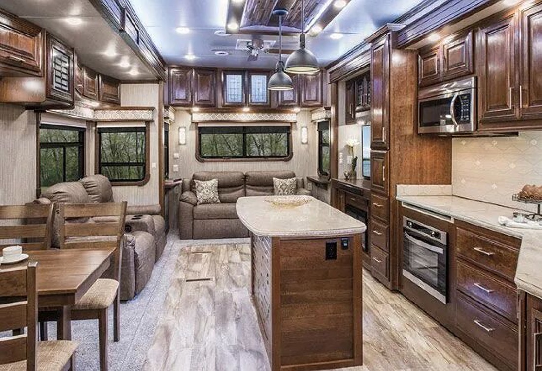 2018 DRV Luxury Suites MSA 40 Review