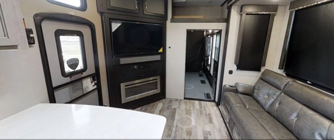 2019 Keystone Fuzion 369 Review